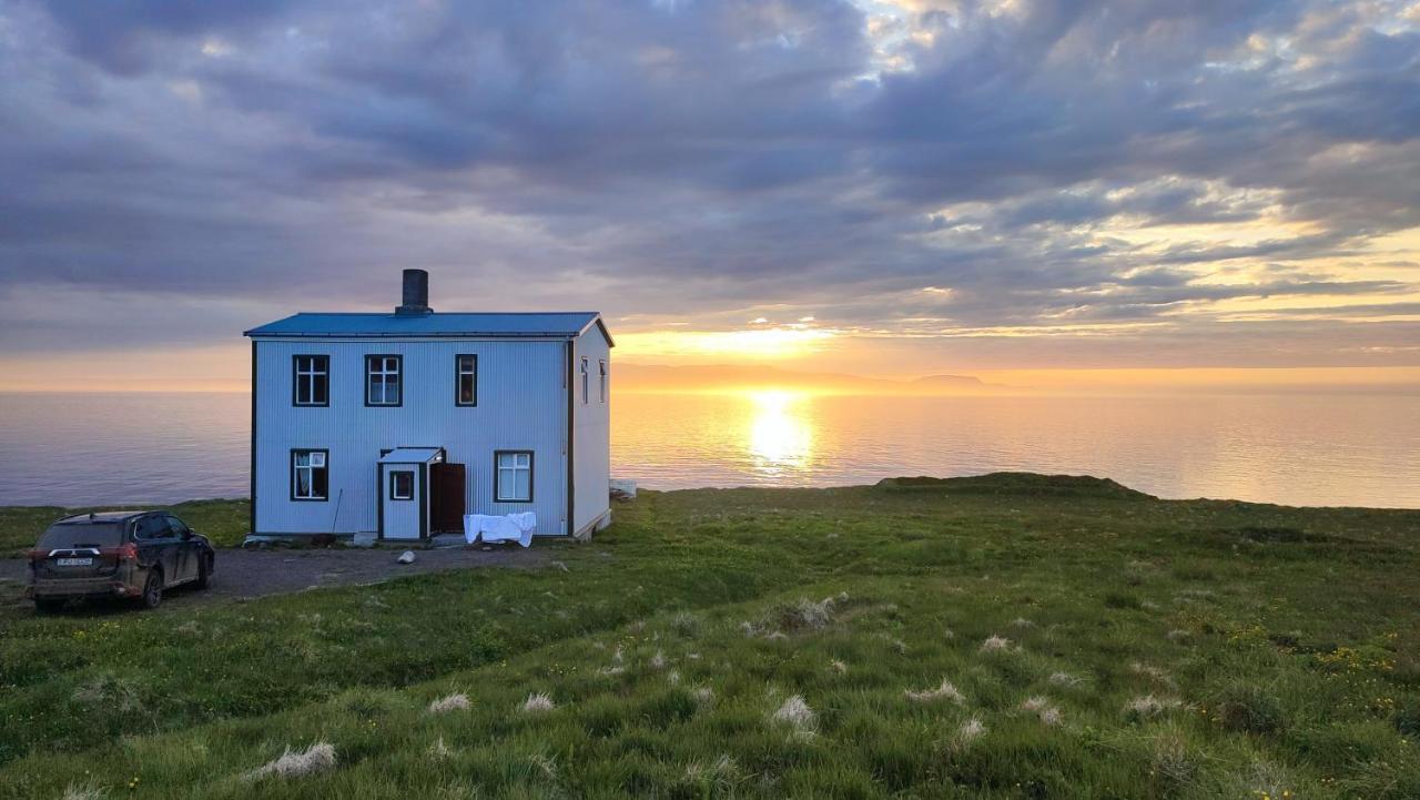 Happy-Cove Guesthouse - By The Sea Bakkafjorthur Exterior photo